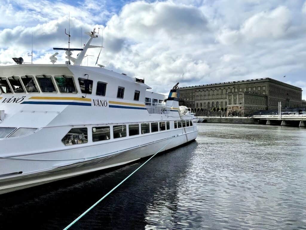 sweden royal palace ferry