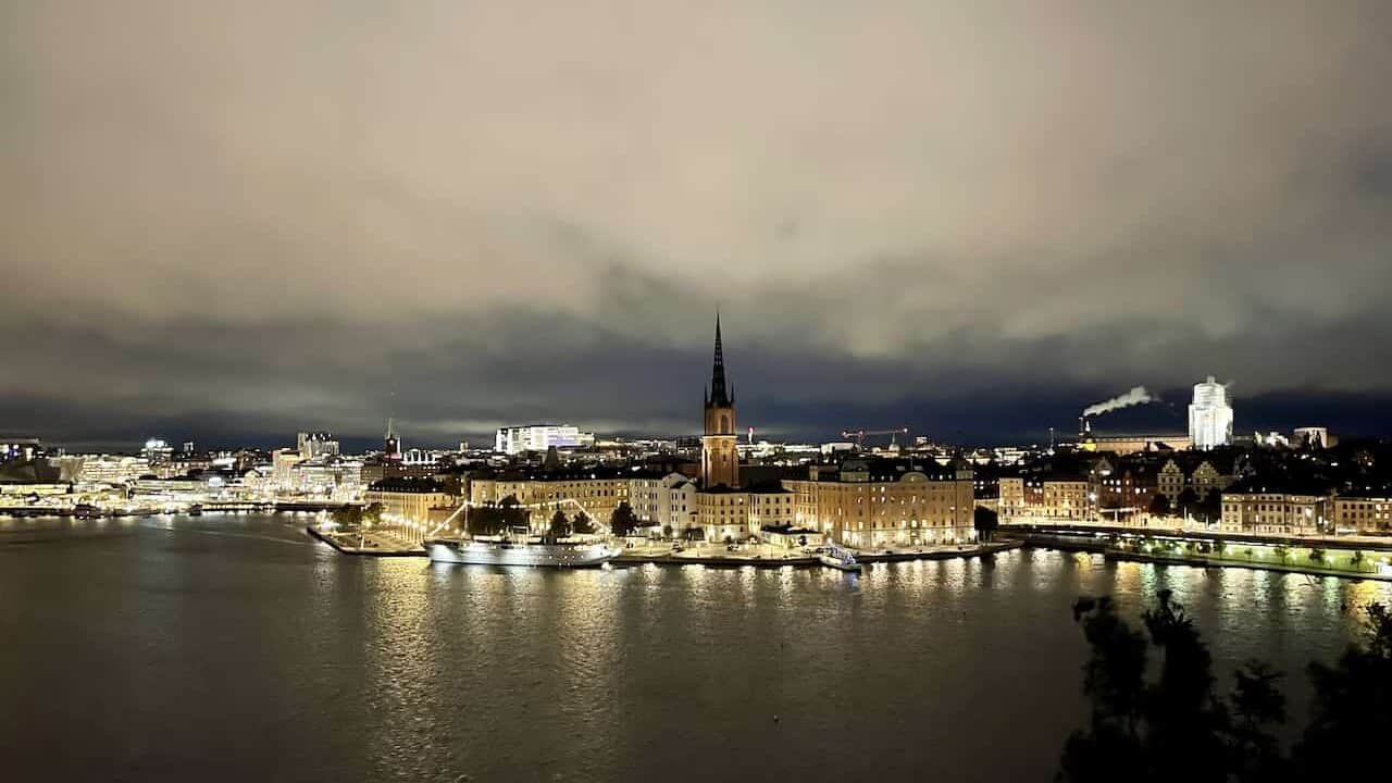 walking tour of stockholm night skyline