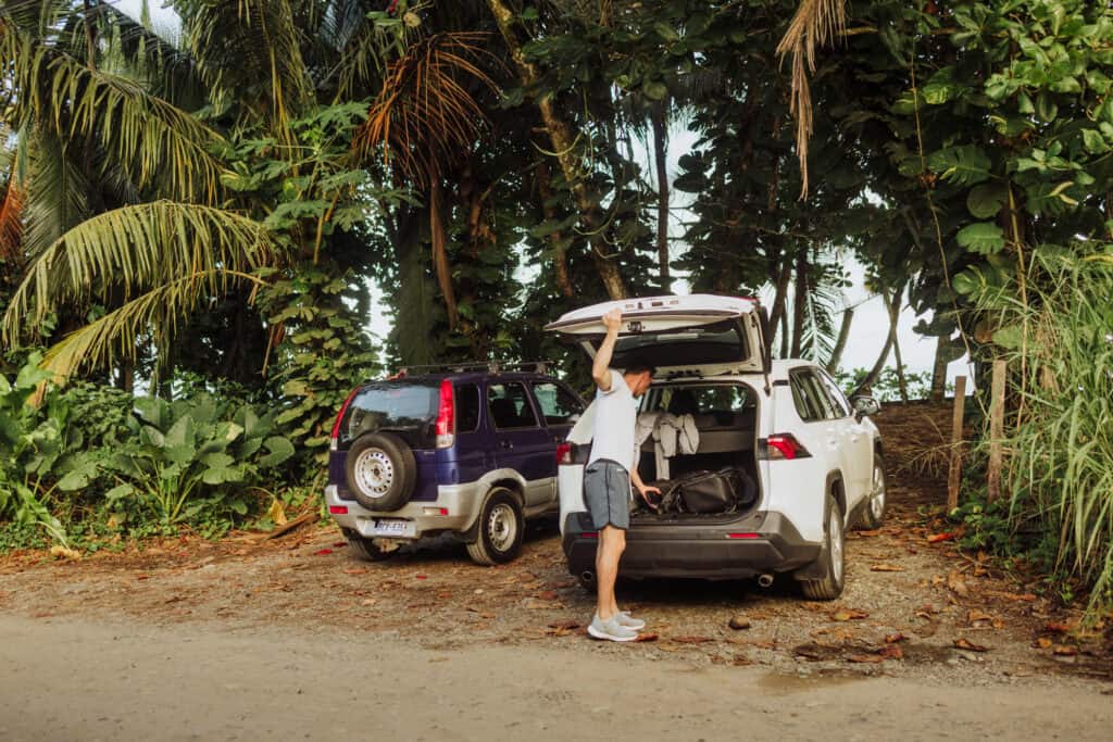 puerto viejo beach parking