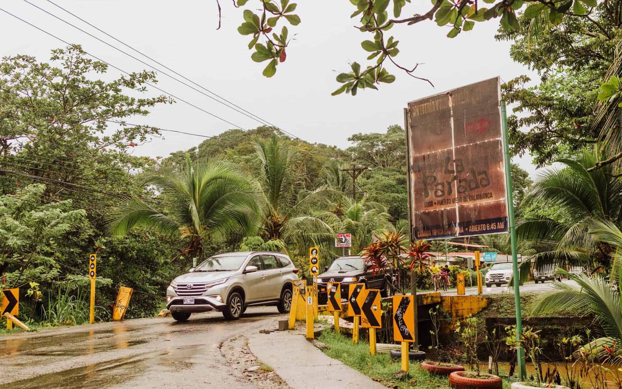 costa rica single lane bridge