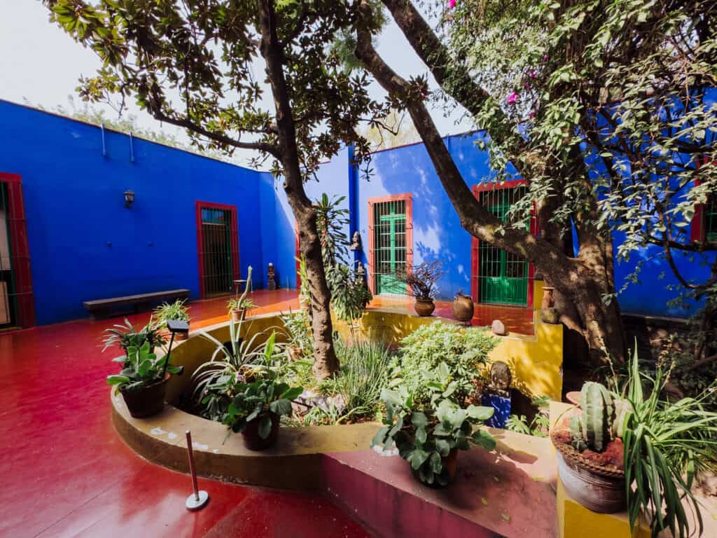 frida kahlo house coyoacan