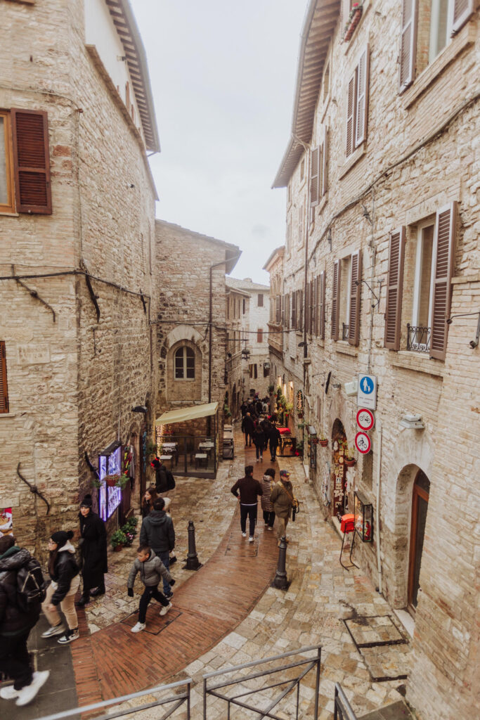 Rome to Assisi shopping