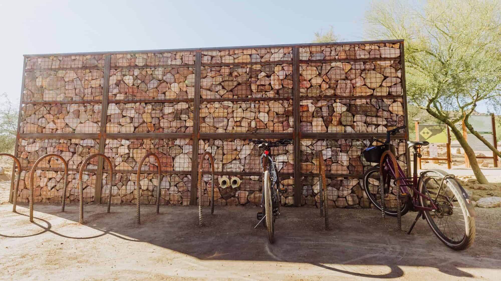 hike camelback mountain az bike rack