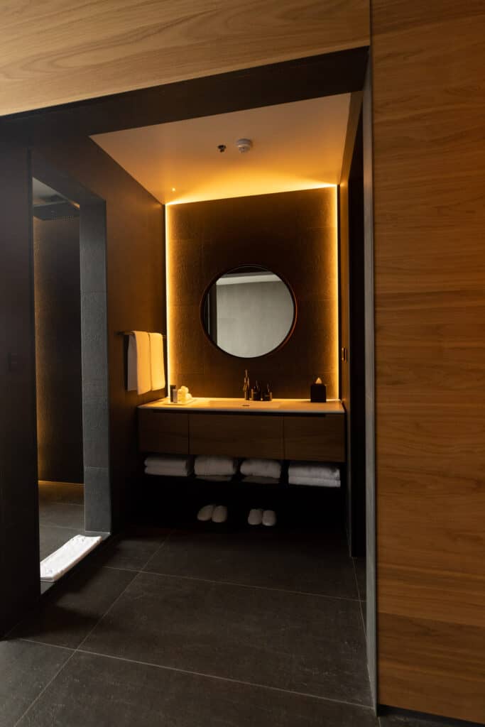 Retreat Blue Lagoon Bathroom