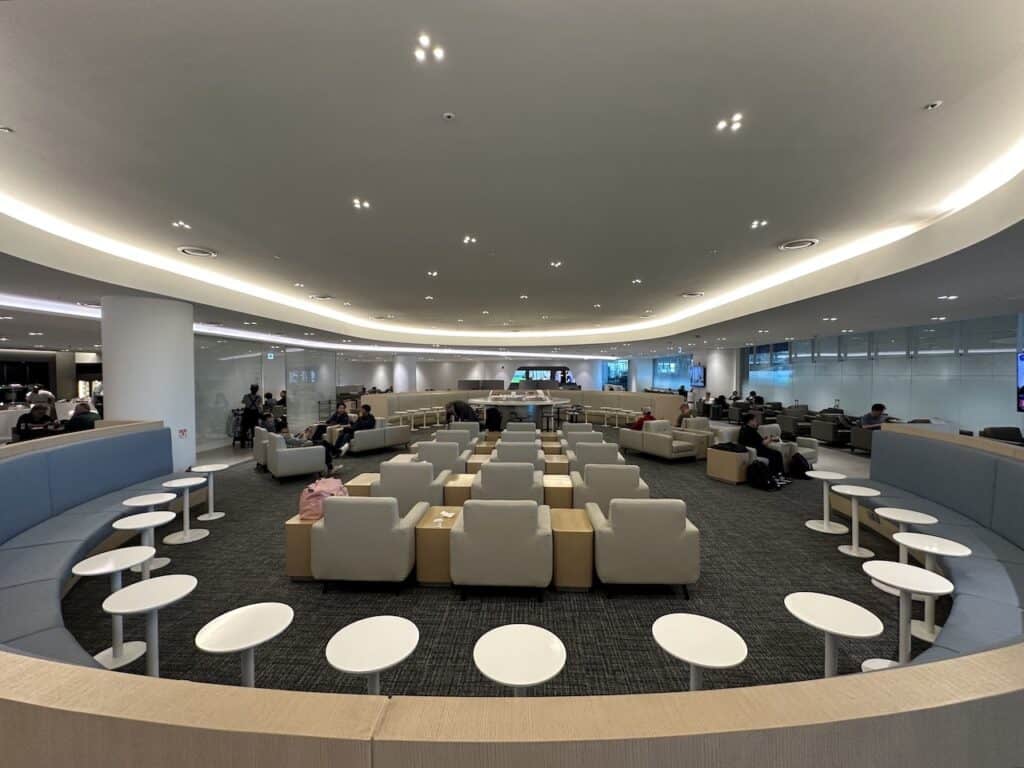 KAL AIRPORT LOUNGE SEOUL