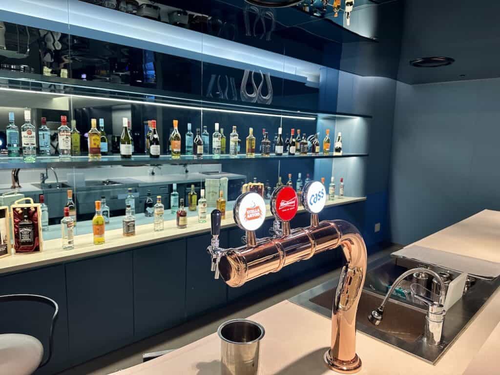 KOREAN AIR PRESTIGE LOUNGE BAR