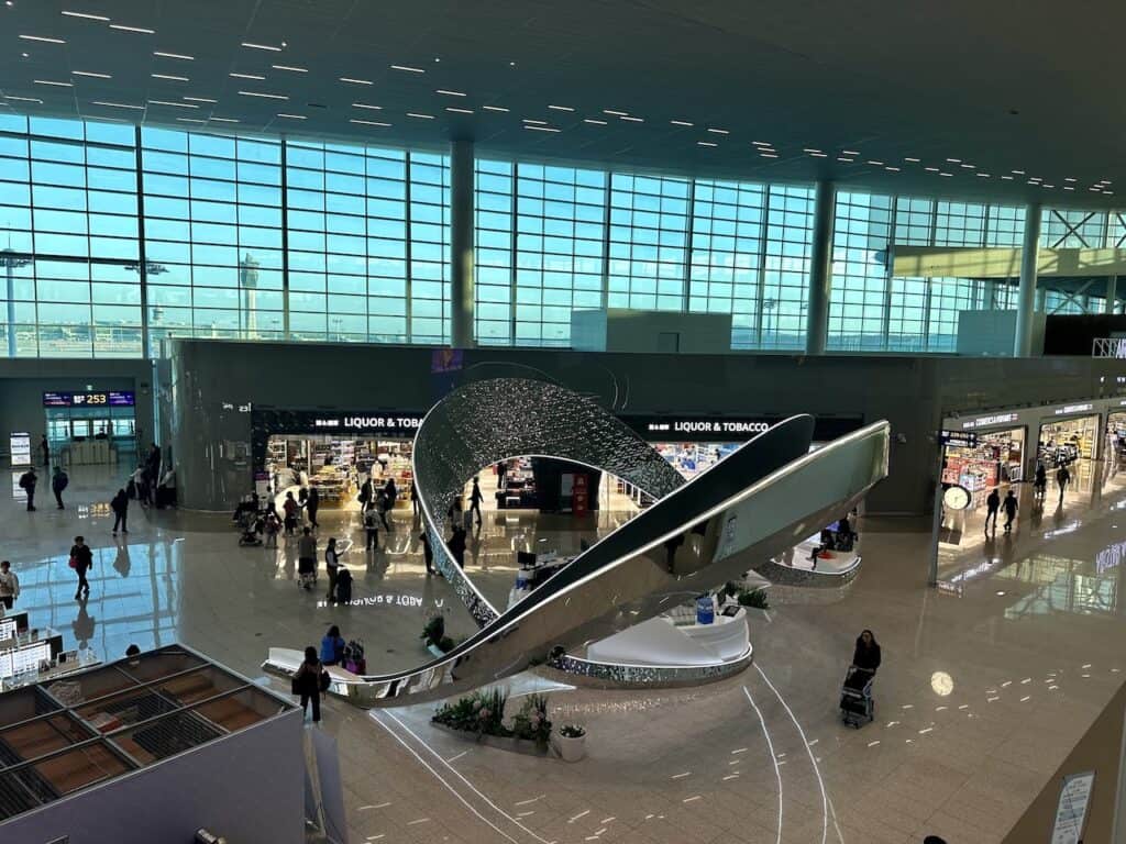 ICN AIRPORT ART SCULPTURE