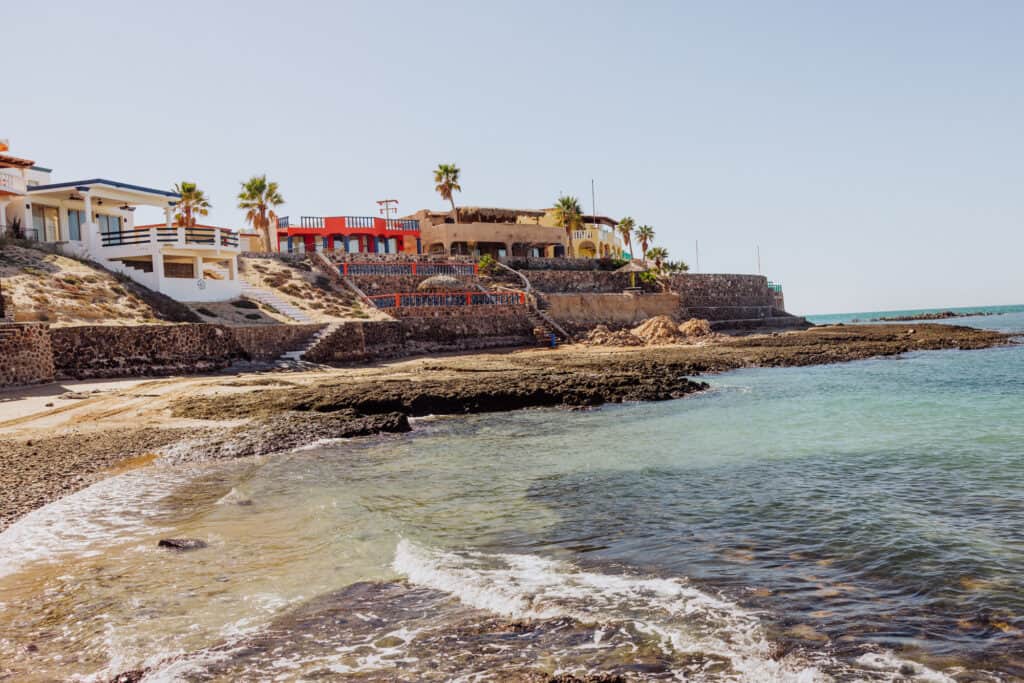 chola bay pelican beach