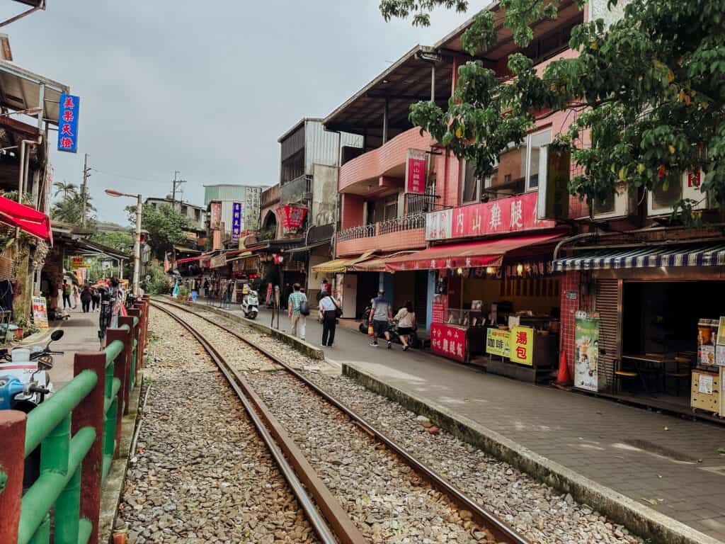 shifen old street town taiwan day trip