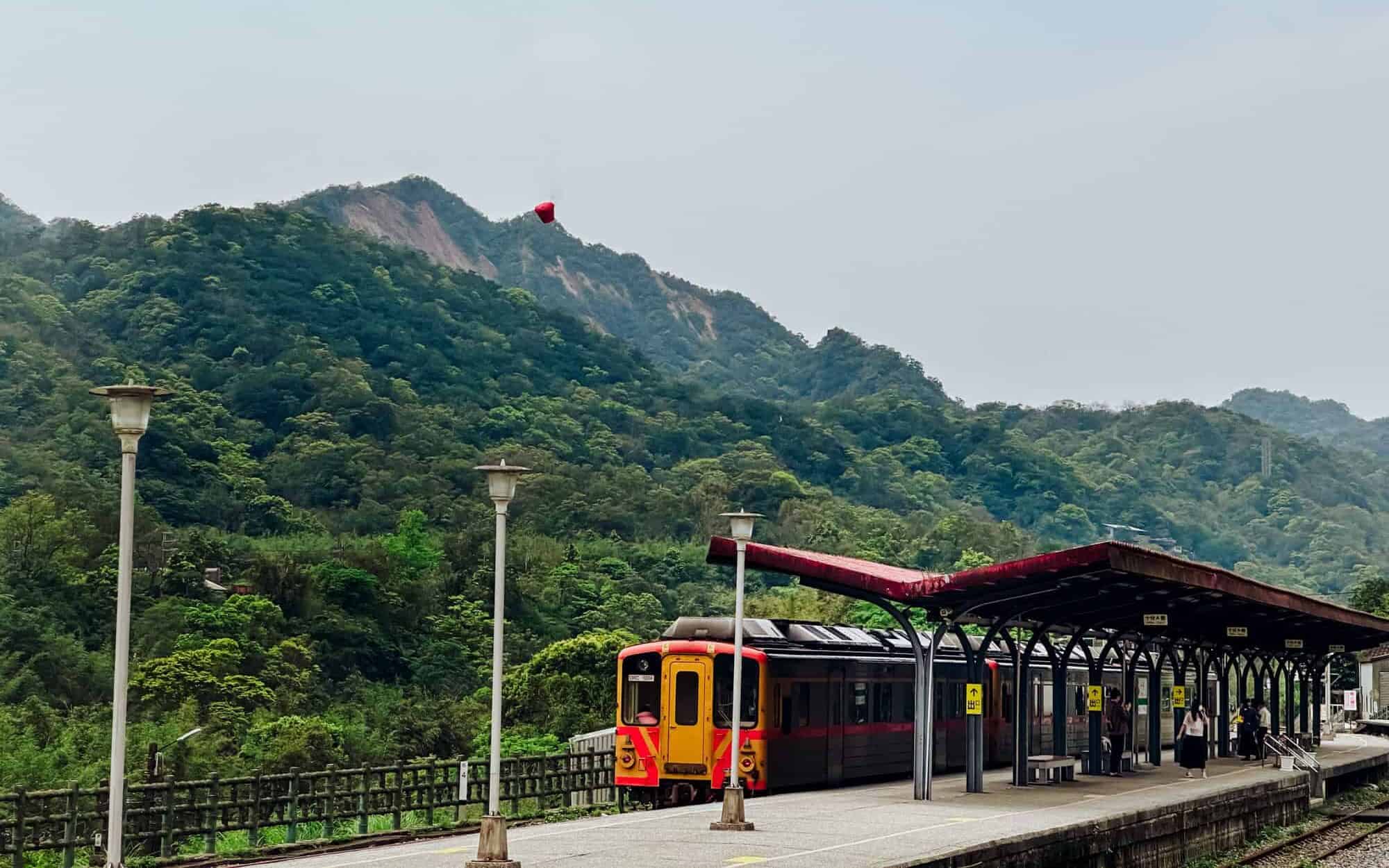 shifen train station taiwan