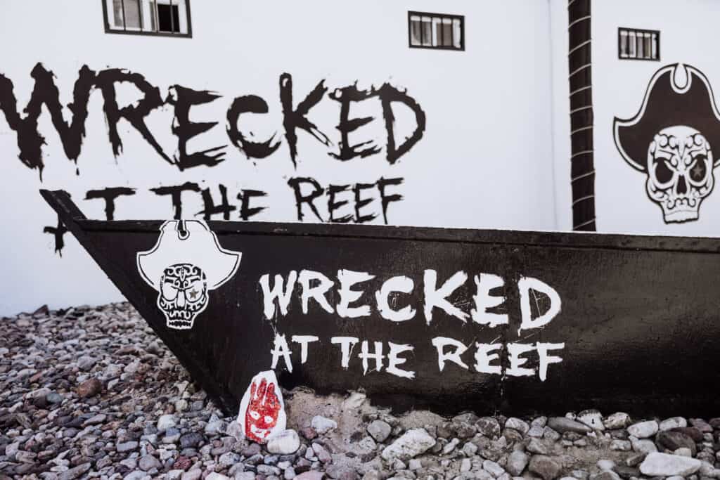wrecked at the reef restaurant