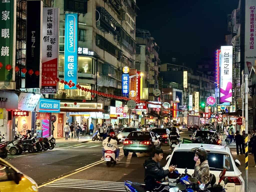 taipei at night