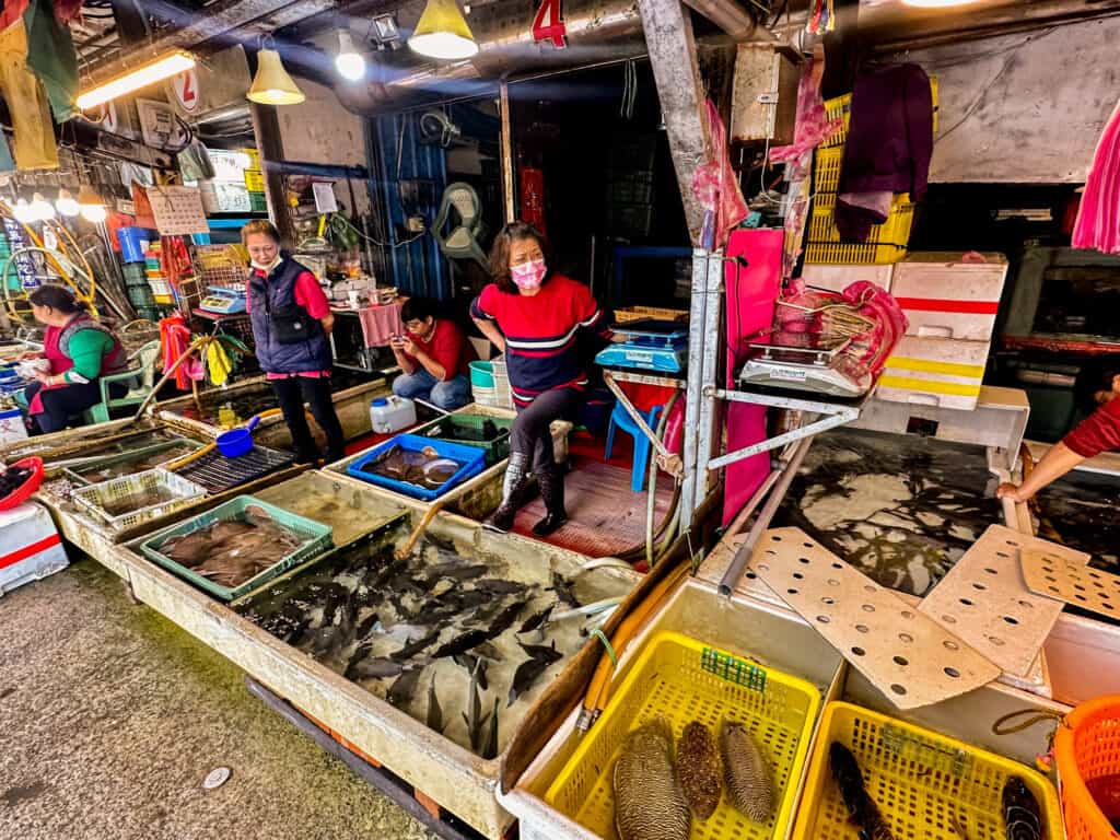 heping island fish market keelung