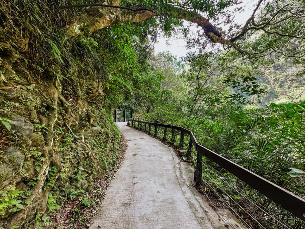 taroko national park shakadang trail