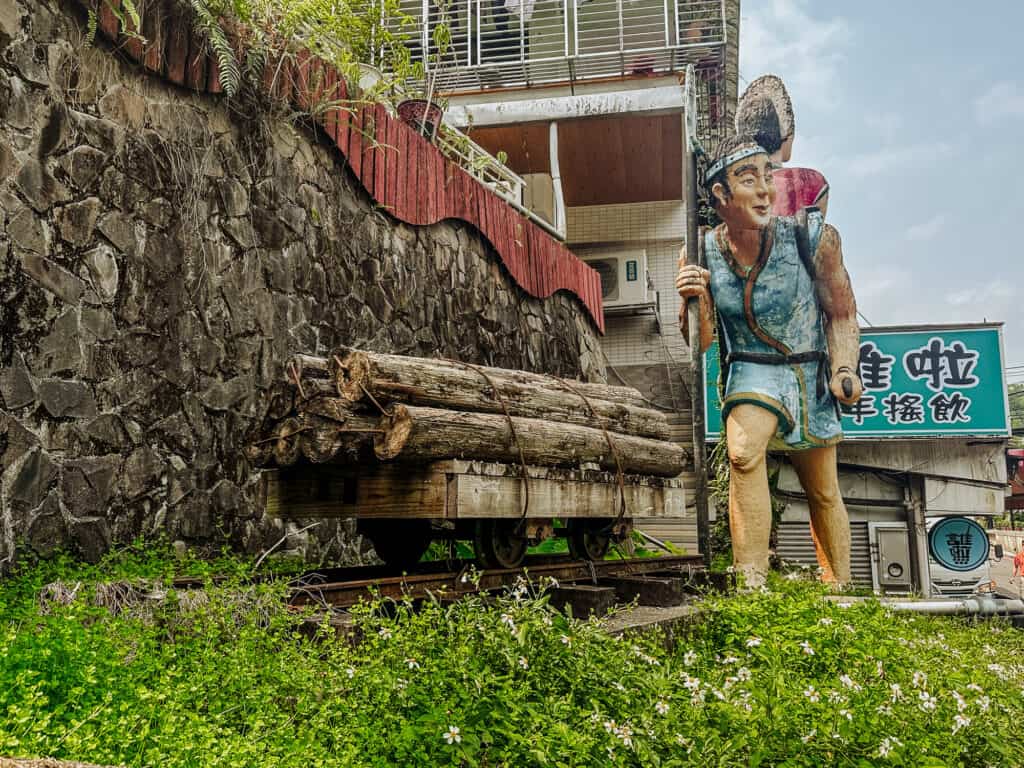 Wulai log cart old