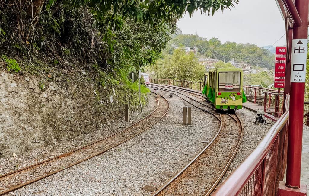 Wulai scenic train tram