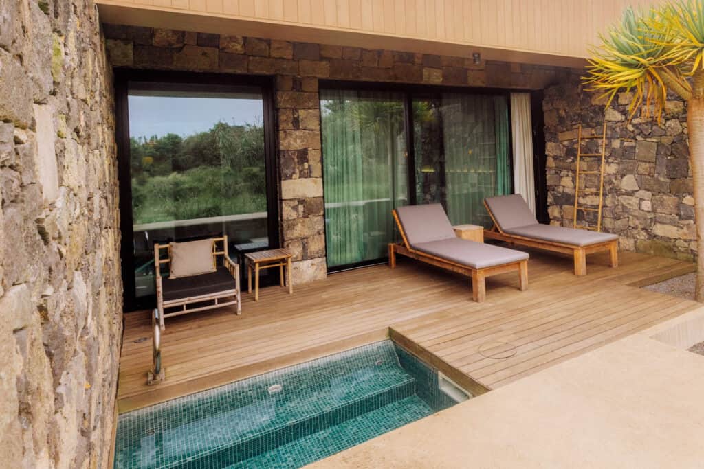 Patio and plunge pool at Sensi Azores Nature and Spa