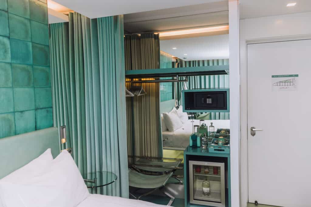 WC BY THE BEAUTIQUE HOTELS MINI BAR
