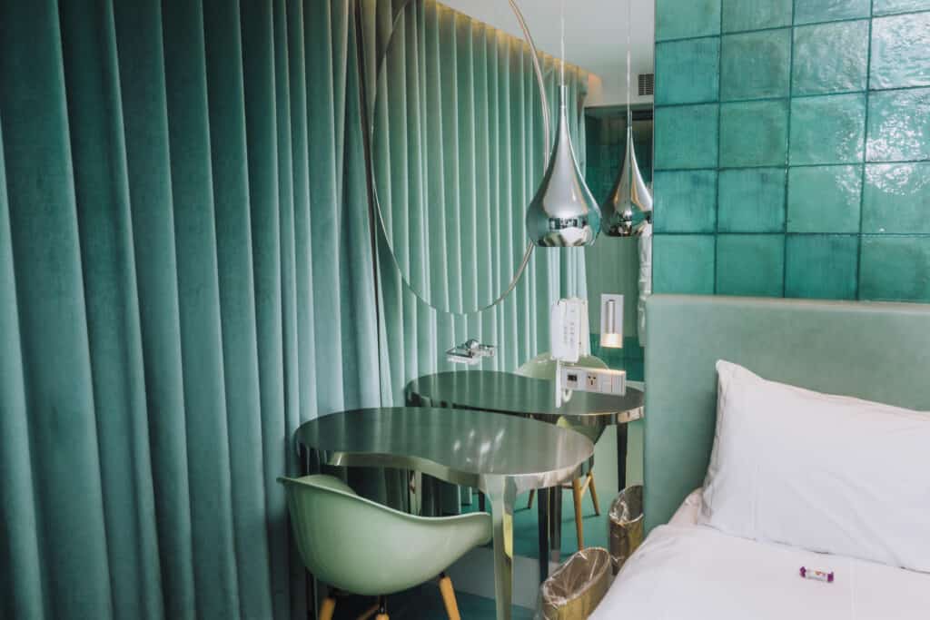 WC BY THE BEAUTIQUE HOTELS DESK