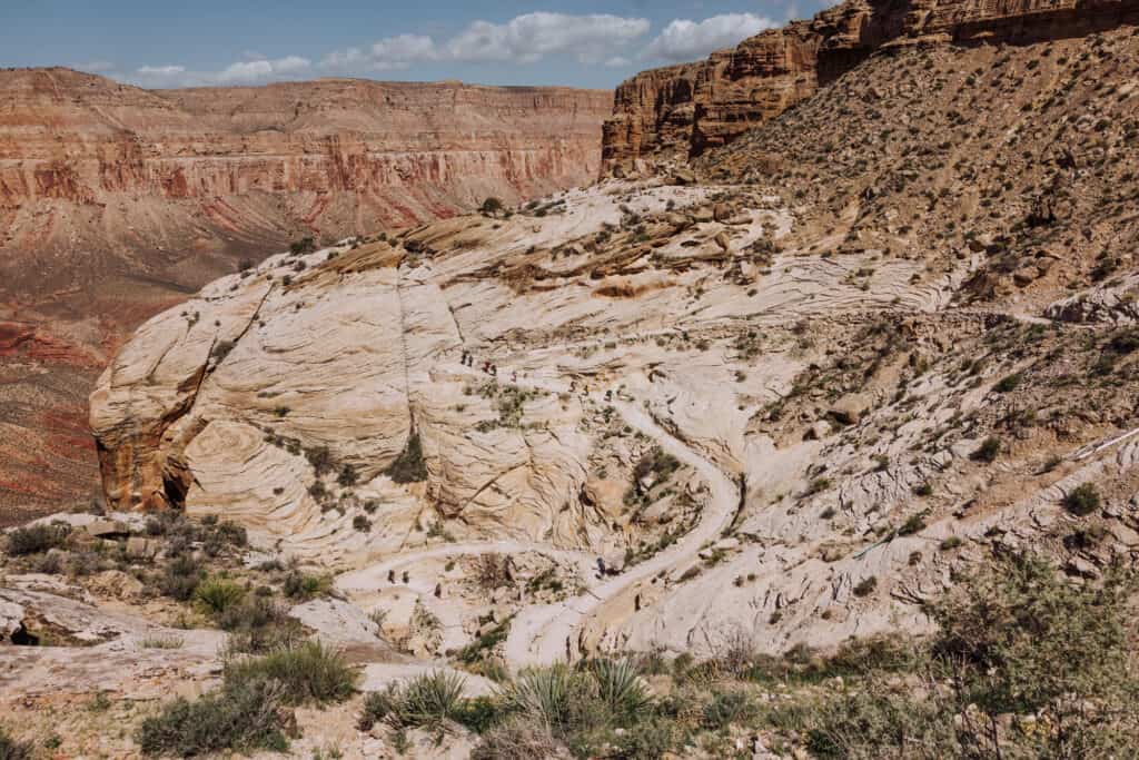 havasupai falls hiking trail switchbacks