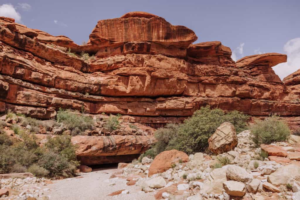 havasupai falls hiking trail to the campground