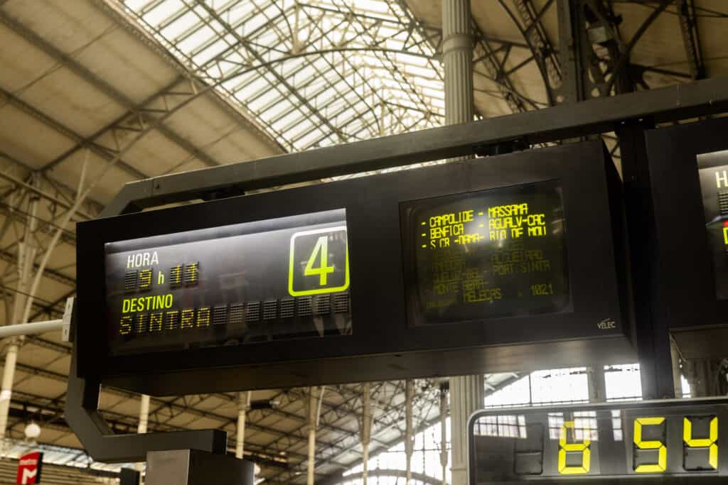 Day trip from Lisbon to Sintra train