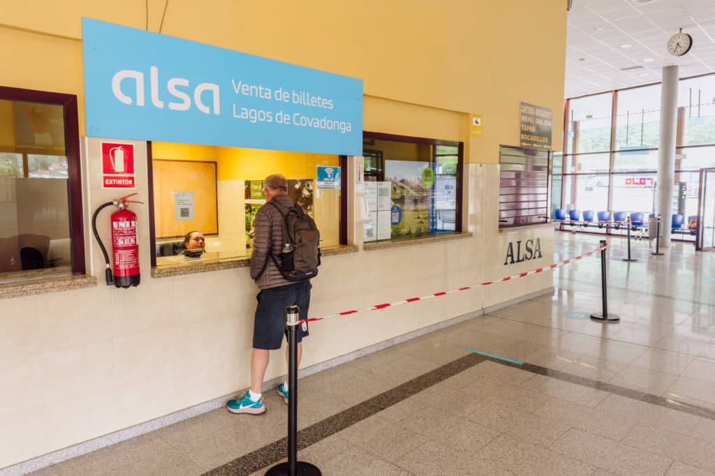 Cangas de Onia Bus Station
