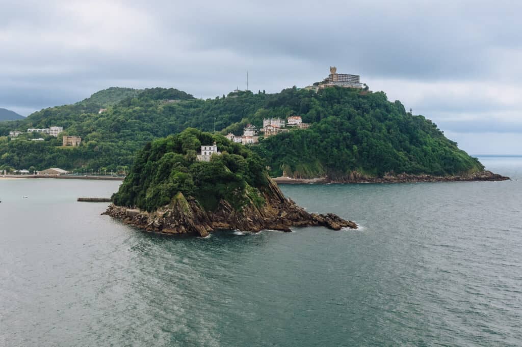 Cities in Northern Spain: San Sebastián bay