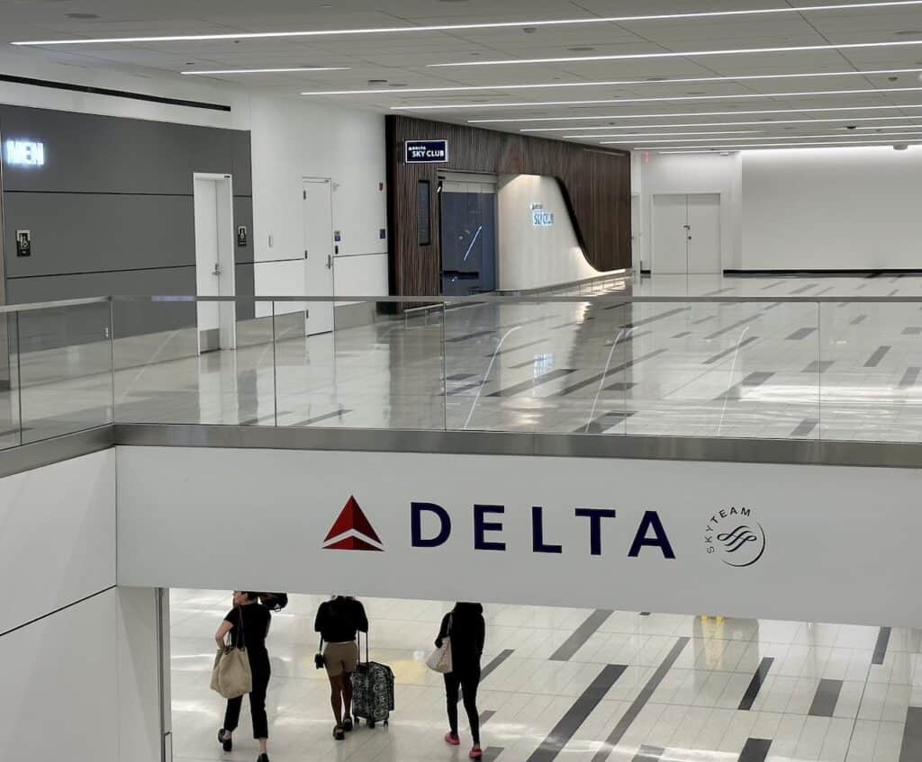 JFK Terminal Four Lounge