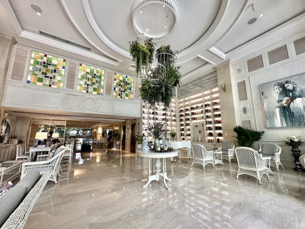 Au Lac Charner Hotel Entry