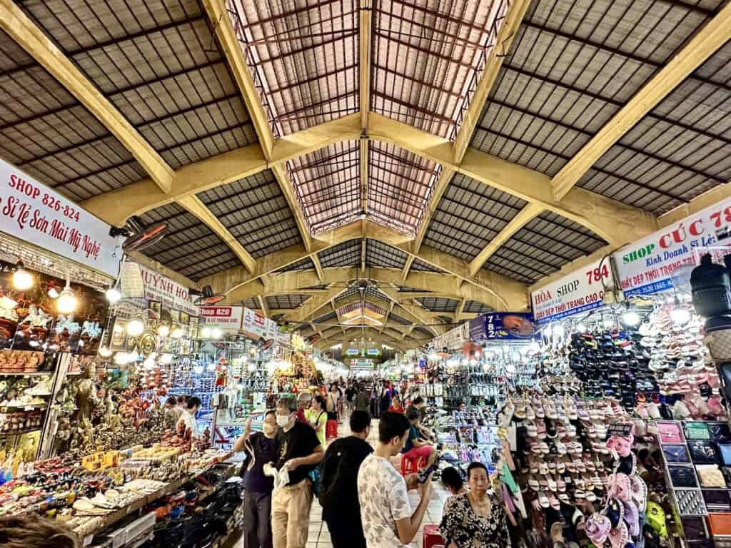 Ho Chi Minh City walking tour: Ben Thanh Market