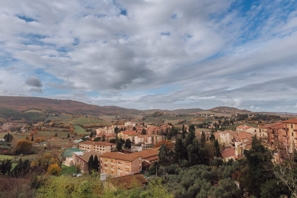 Driving through Tuscany from Florence to San Gimignano