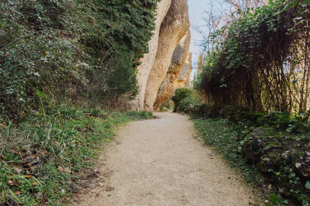The trail to the Christ statue in Cuenca, Spain