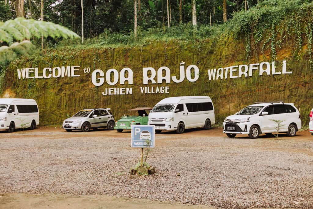 Goa Raja parking lot