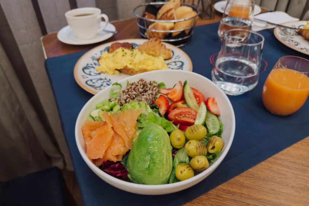 Breafast at the Orientbank Autograph Collection