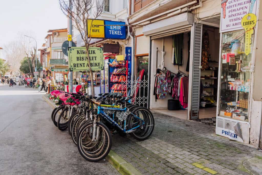 Rent a bike on Buyukada