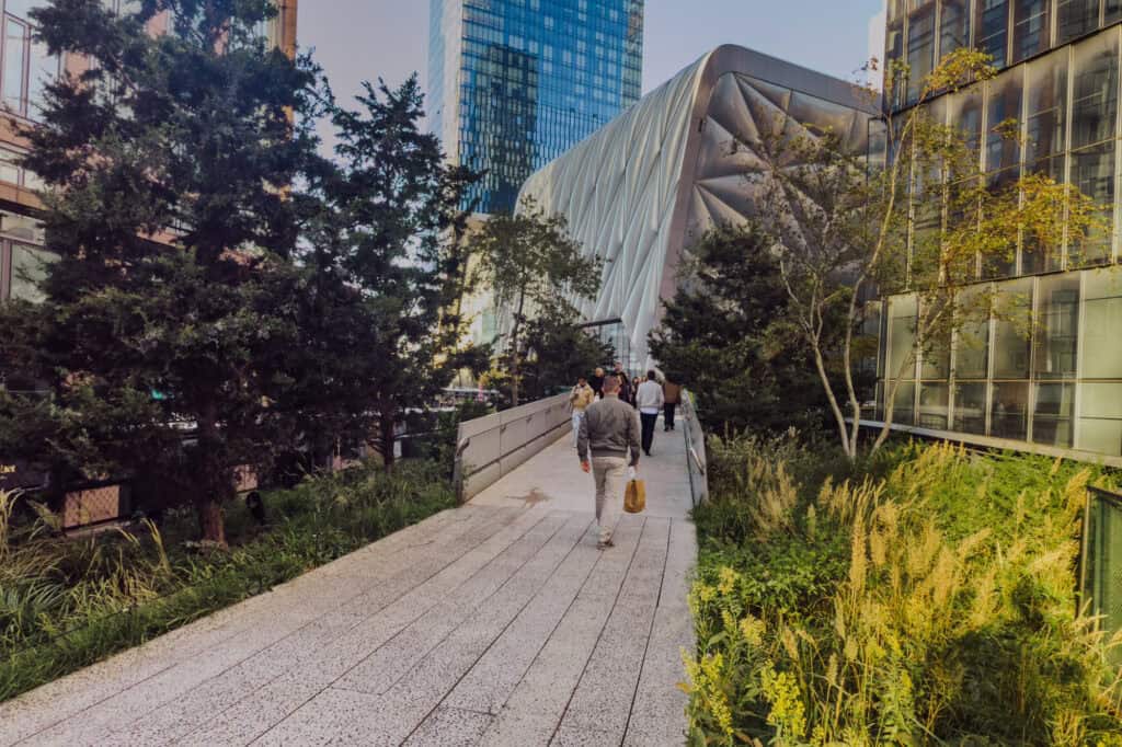 Walking on the Highline in New York City
