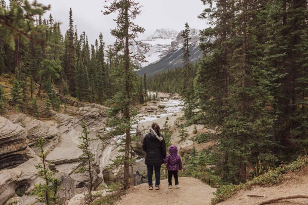 People at the viewpoint for Mistaya Canyon