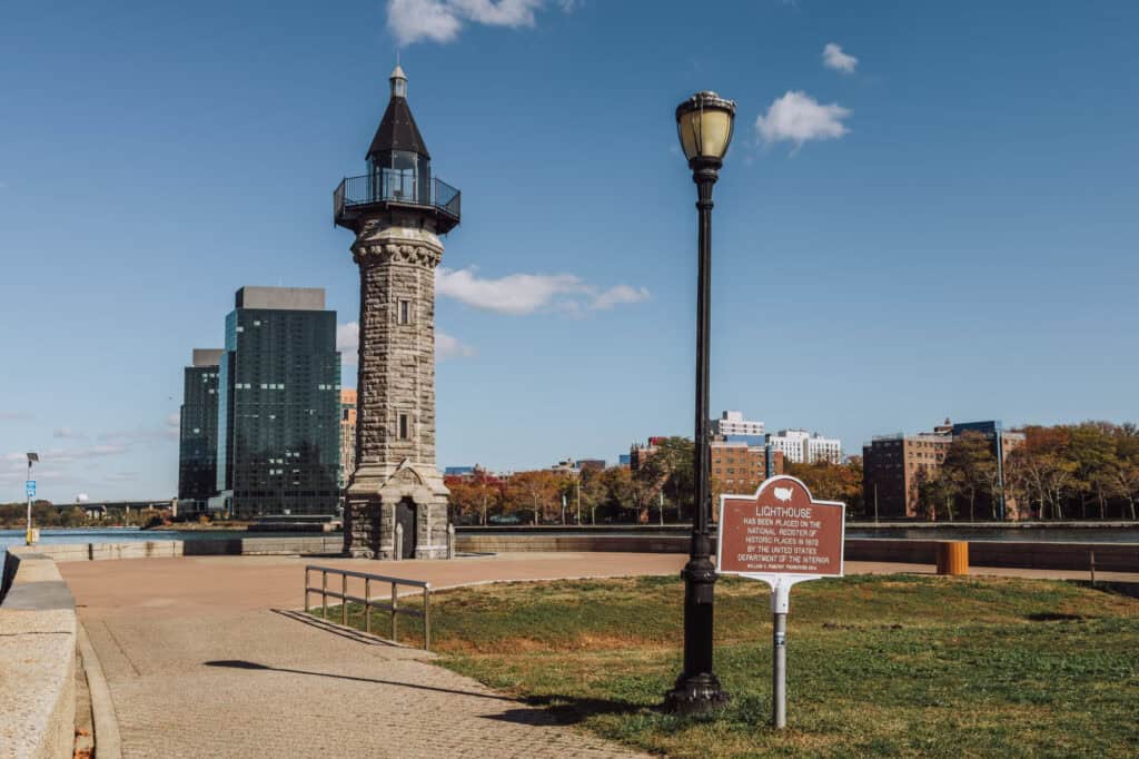 The Roosevelt Island Lighthouse