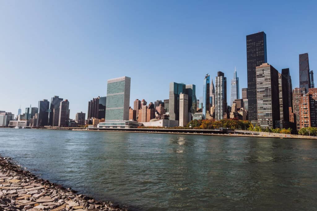The Manhattan skyline view from Roosevelt Island