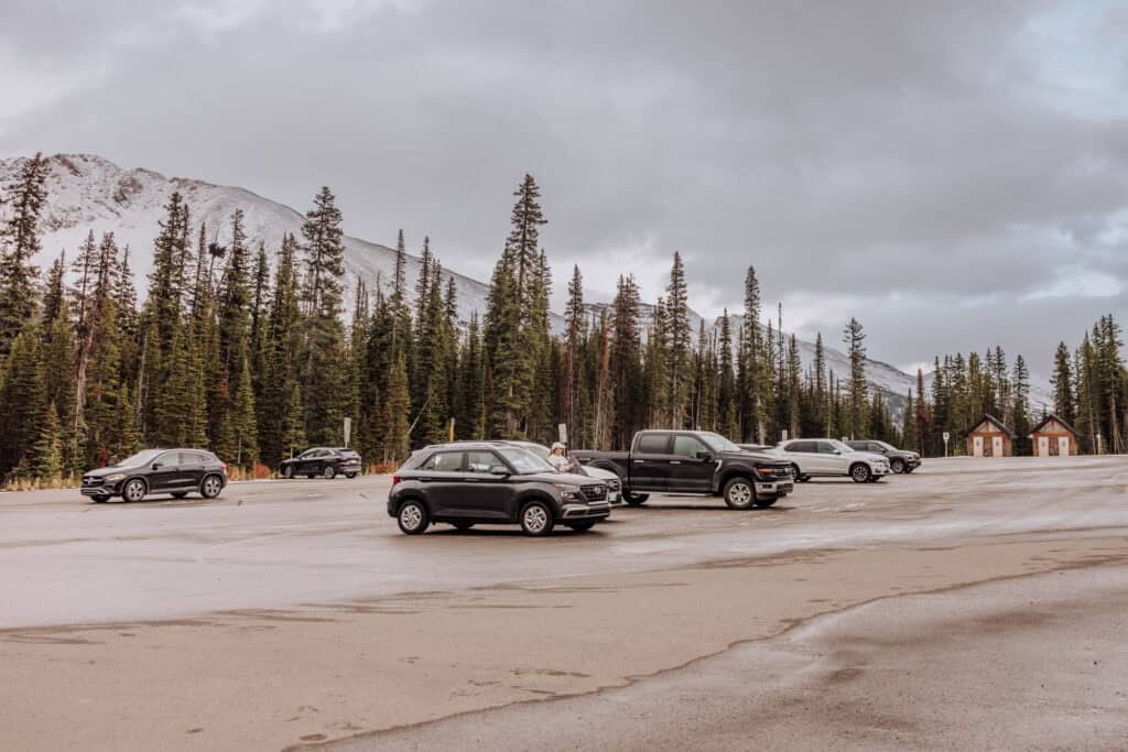The parking lot at Peyto Lake