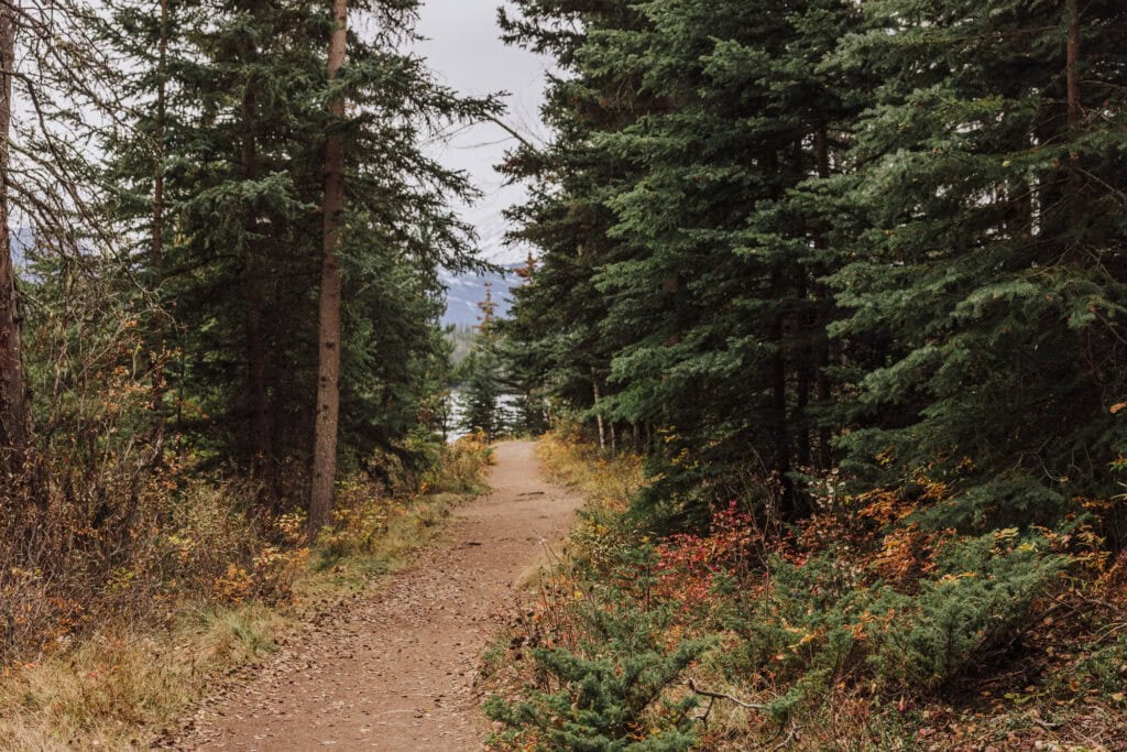 Pyramid Lake Loop Trail