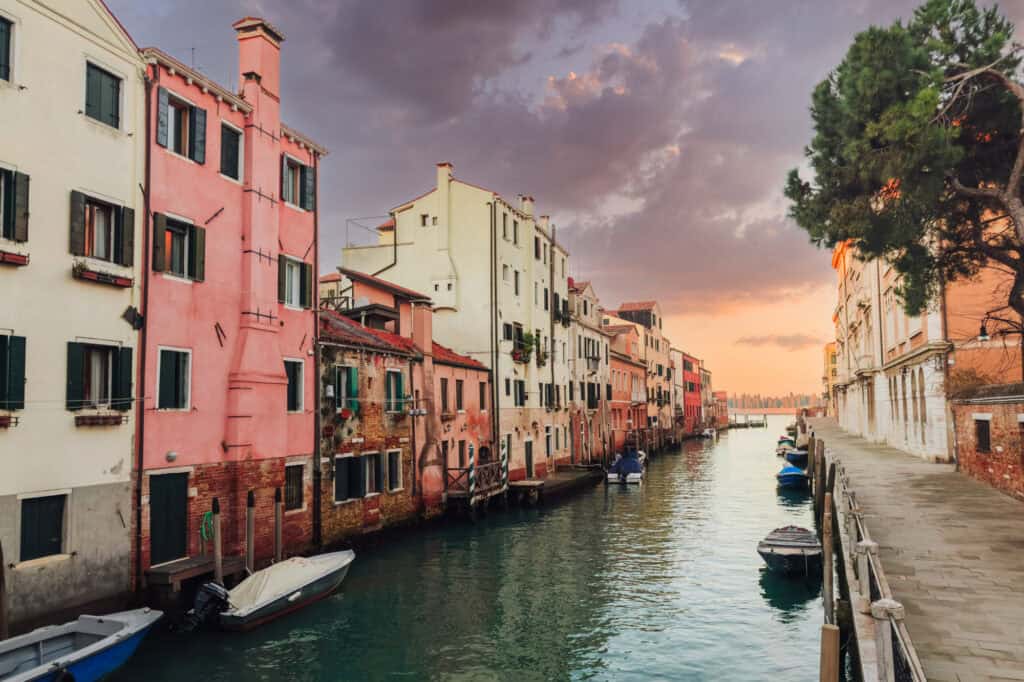 Murano is easy to get to on the public water bus, the Vaporetto