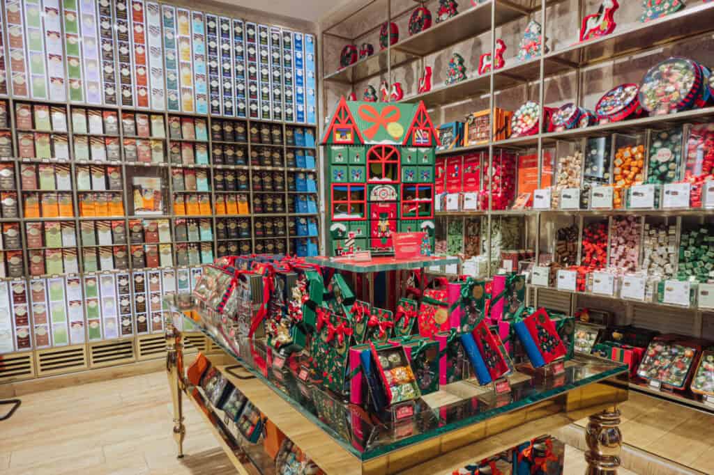 Christmas shopping in Venice Italy