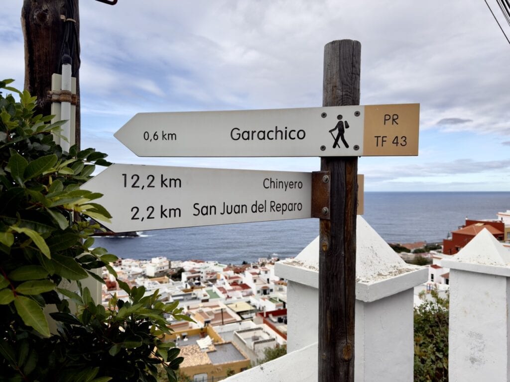 The hiking signs in Garachico