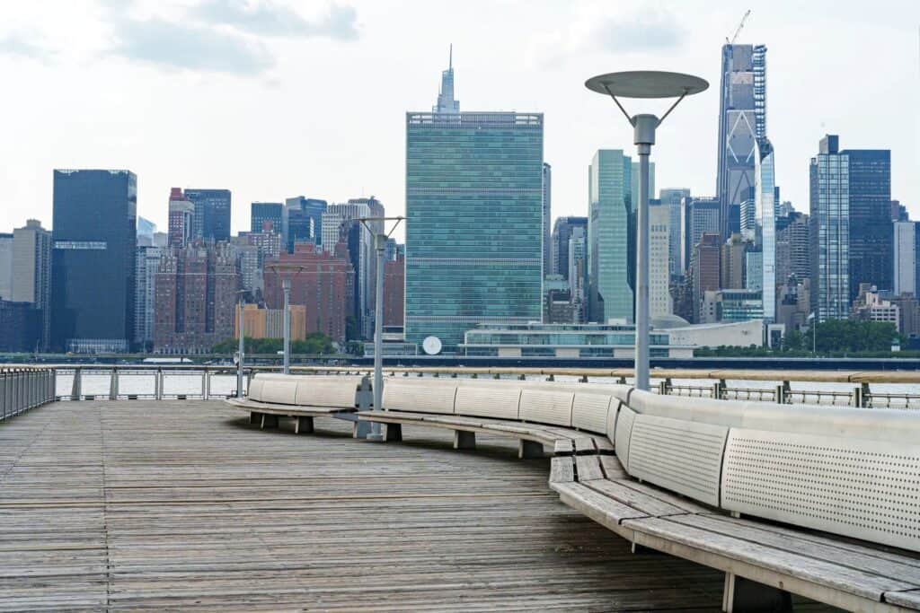 Gantry Plaza State Park