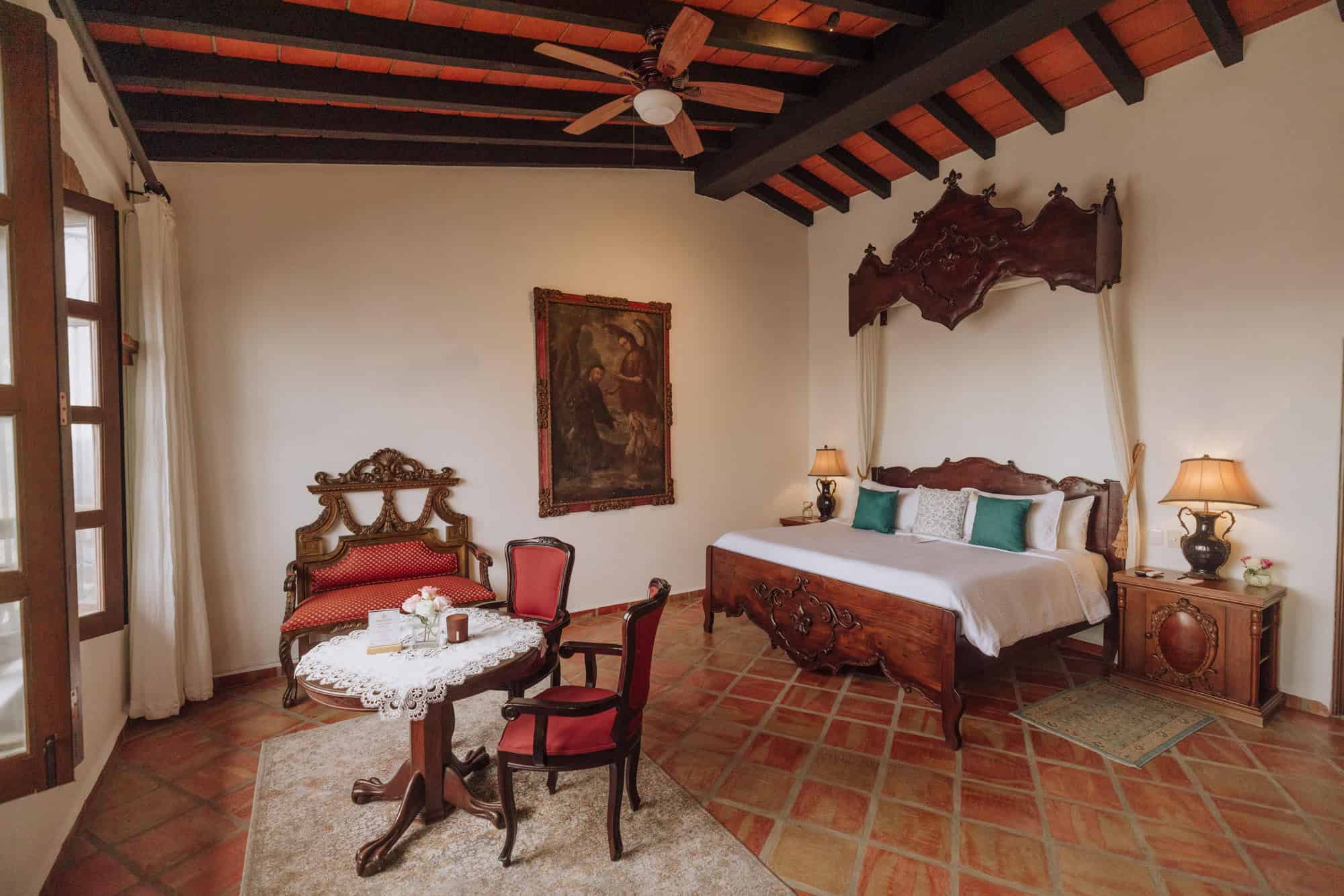 A bedroom in the Bellview Hotel Boutique