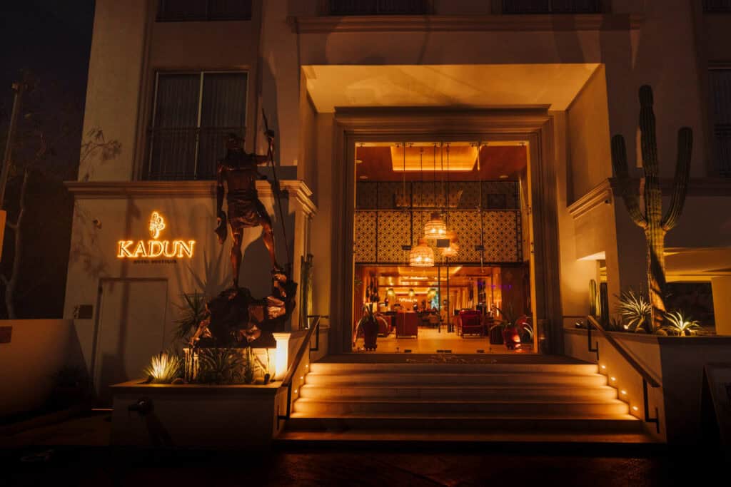 The entry to Kadun Hotel