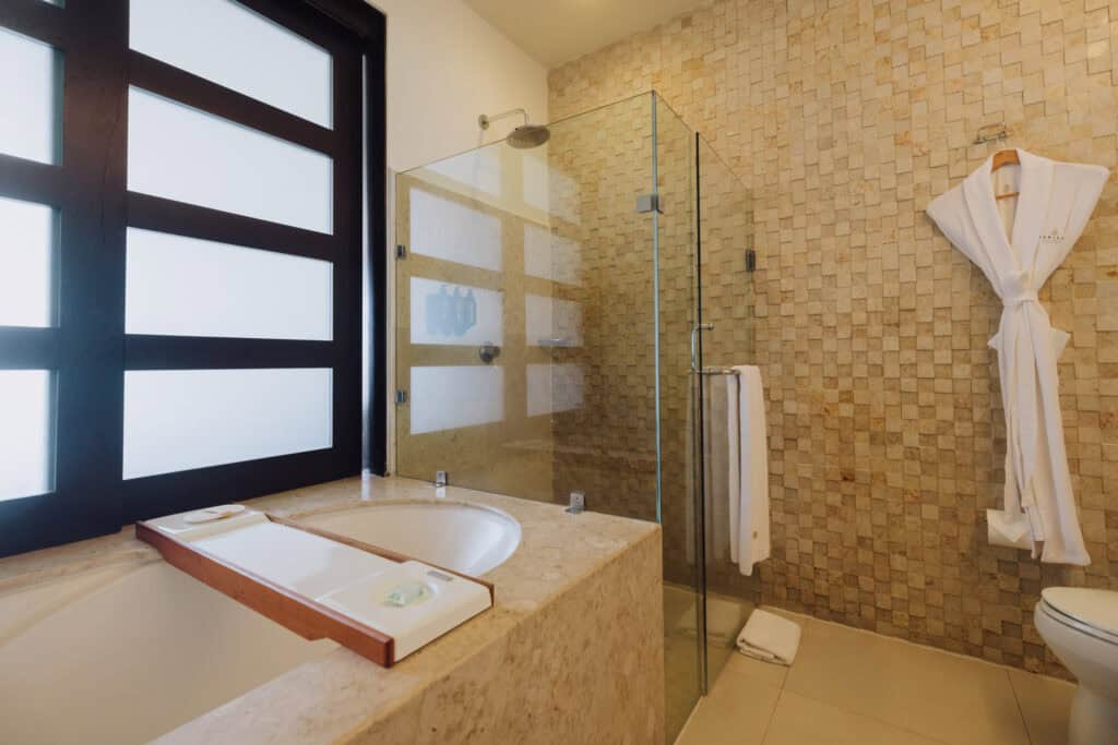 Marival Distinct bathroom