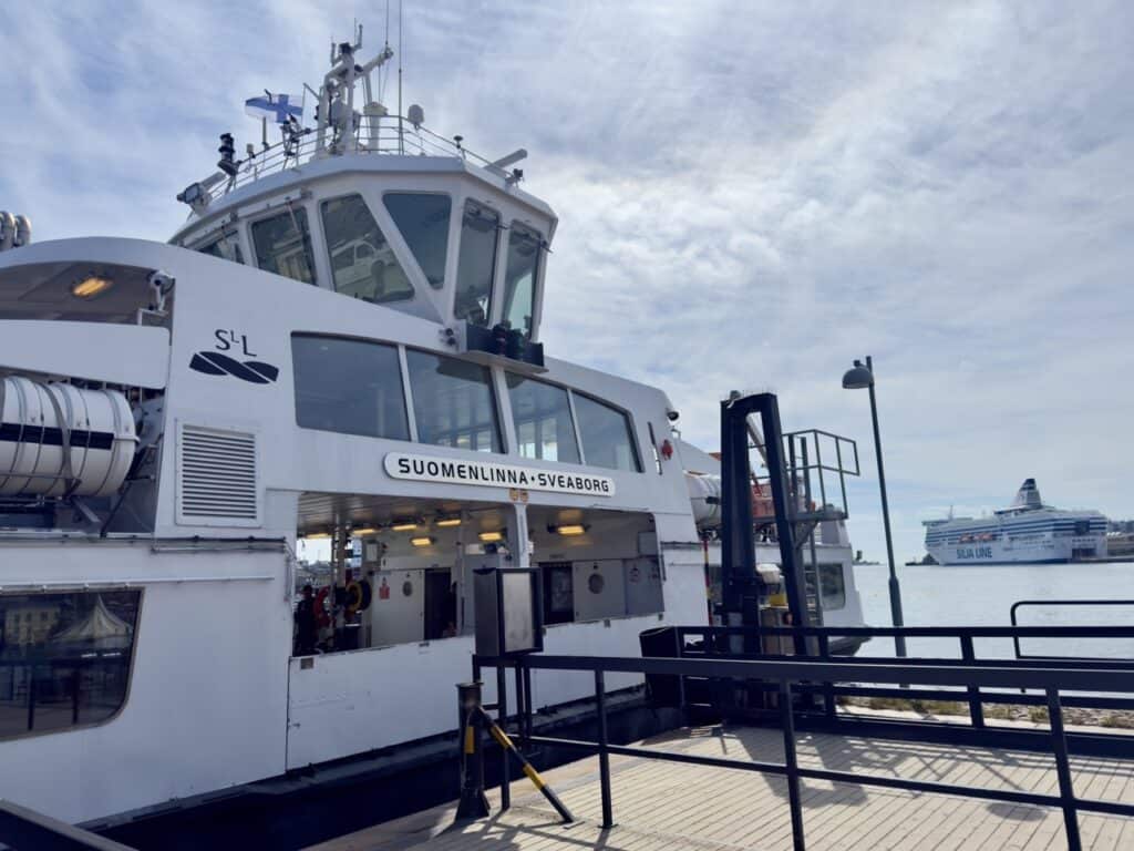 The ferry from Helsinki to Soumenlinna